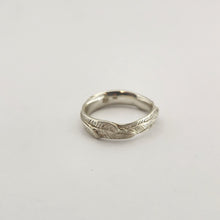 Load image into Gallery viewer, Slim Feather Ring - Silver