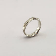 Load image into Gallery viewer, Slim Feather Ring - Silver