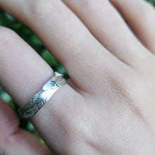 Load image into Gallery viewer, Slim Feather Ring - Silver