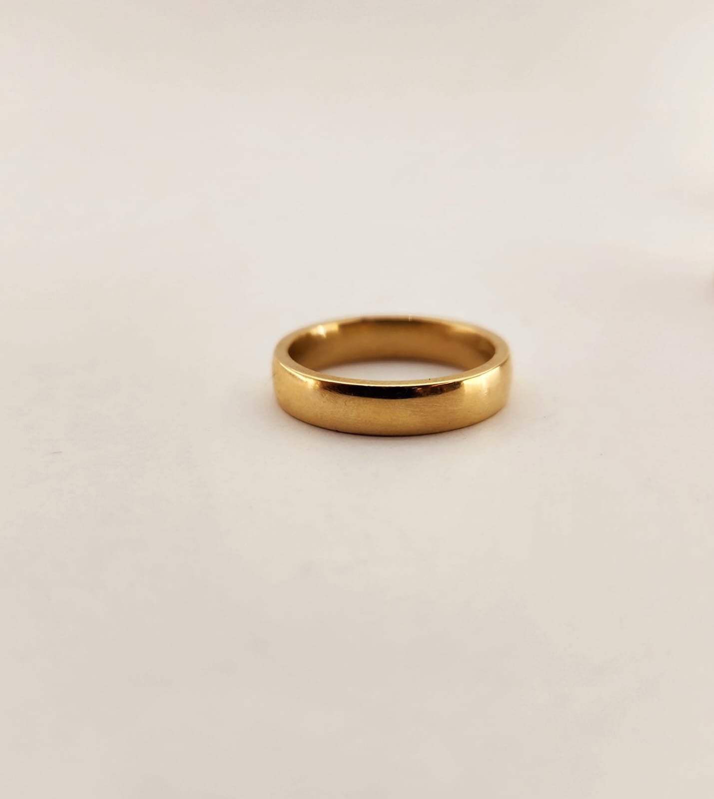 Classic Wedding Band - Half Round 4mm (Yellow Gold)