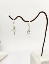 Load image into Gallery viewer, Mini Vertibrae Hoops