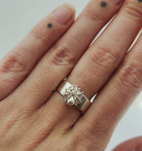 Load image into Gallery viewer, Spider Ring