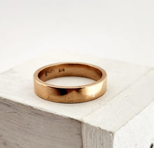 Load image into Gallery viewer, Classic Wedding Band - Flat Band 4mm (Rose Gold)