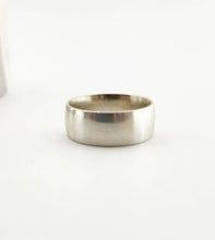 Load image into Gallery viewer, Classic Wedding Band - Half Round 8mm