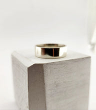 Load image into Gallery viewer, Classic Wedding Band - Flat Band 6mm