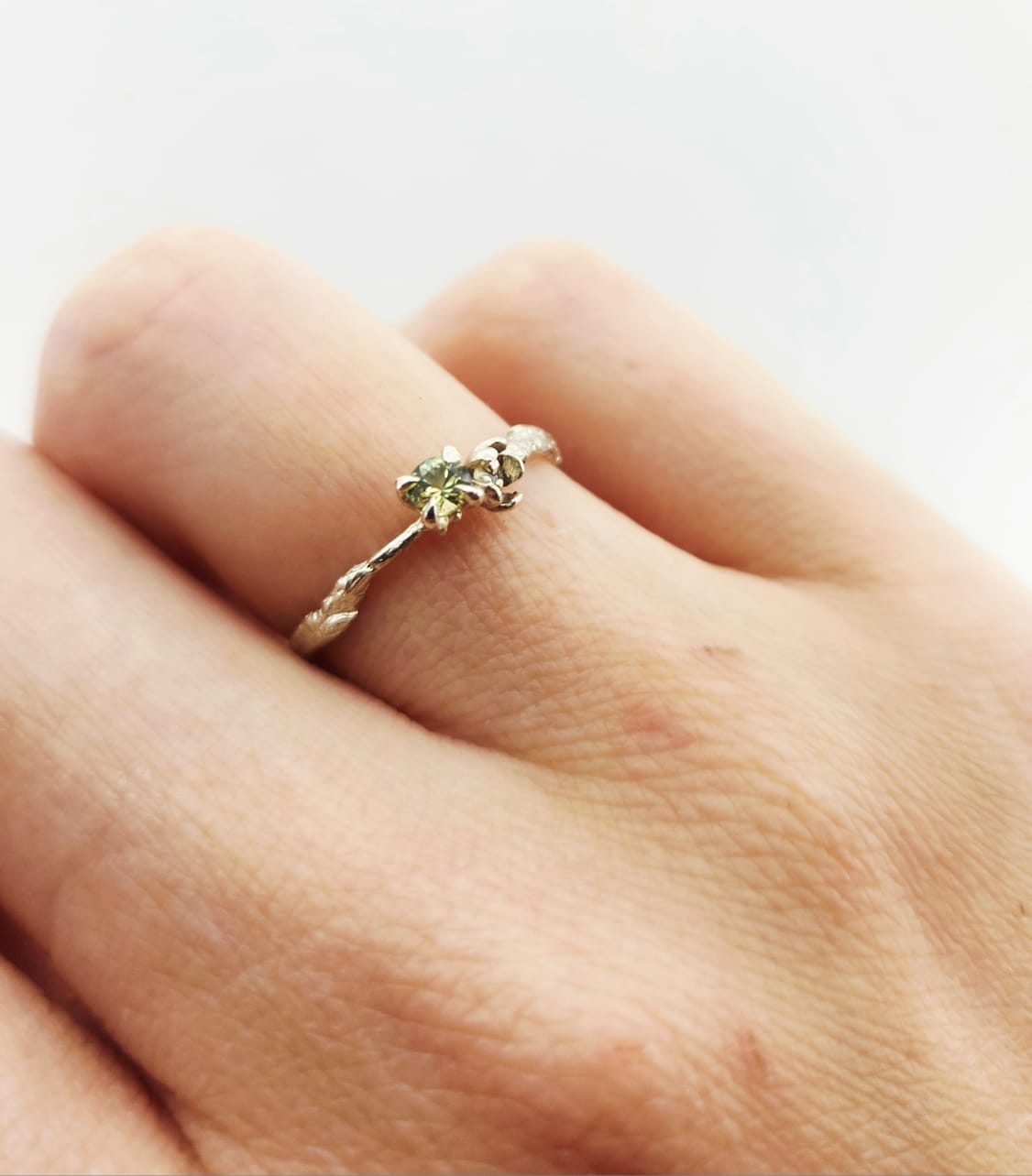 Briar Bloom & Flower Ring - 9ct white gold & parti-sapphire