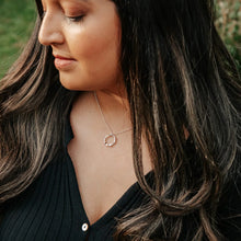 Load image into Gallery viewer, Small Briar Wreath Necklace - Sterling silver