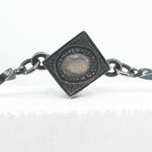 Load image into Gallery viewer, This statement necklace handcrafted by NZ jeweller Vaune Mason features hand-twisted silver chain links and a one-of-a-kind setting.