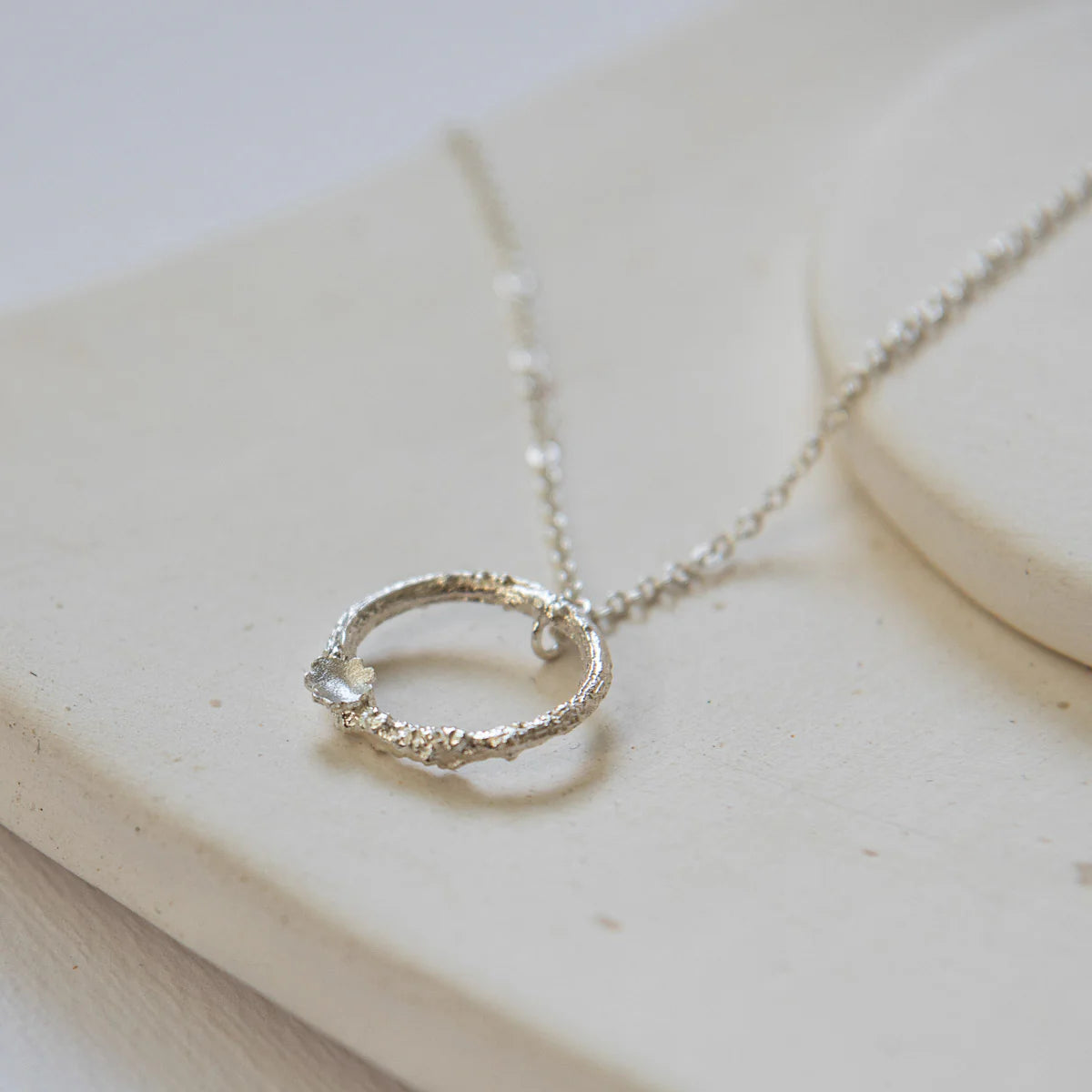 Small Briar Wreath Necklace - Sterling silver