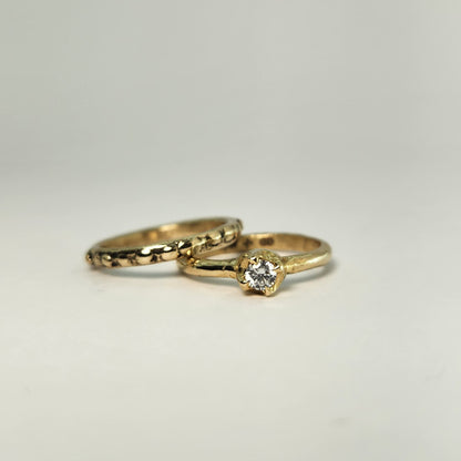 Fluid Stacking Ring - 9ct Gold