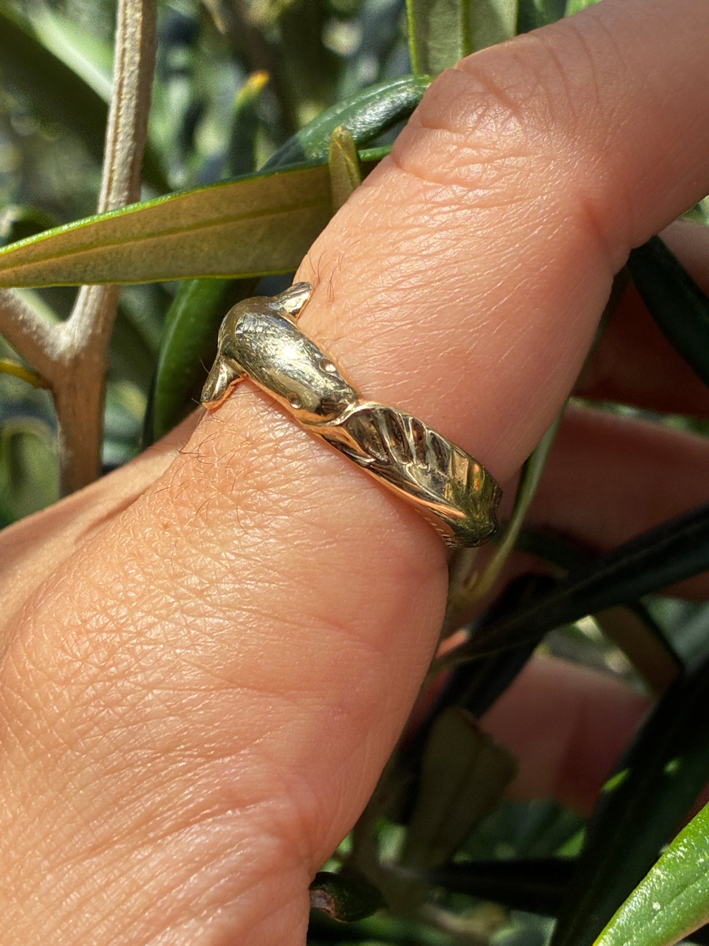 Tuna Ring - 9ct yellow gold