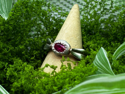 Silver Leaf Ring with Ruby