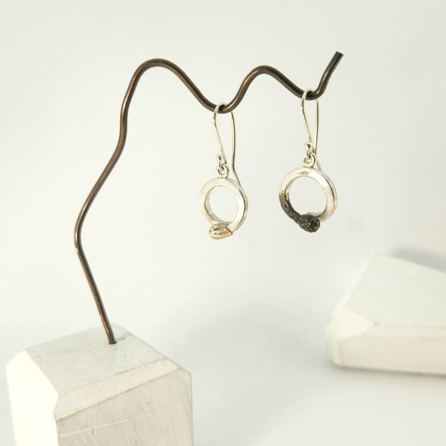 Curve Burnt / Live Match Earrings