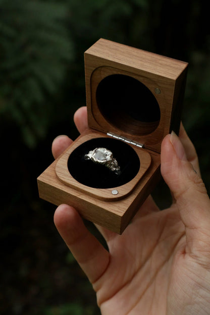 Mirror Lake Signet Ring - Grande