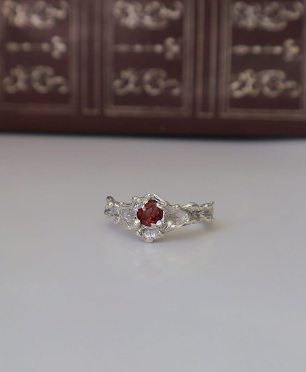 Naiads Crown Ring - Garnet & Sterling Silver