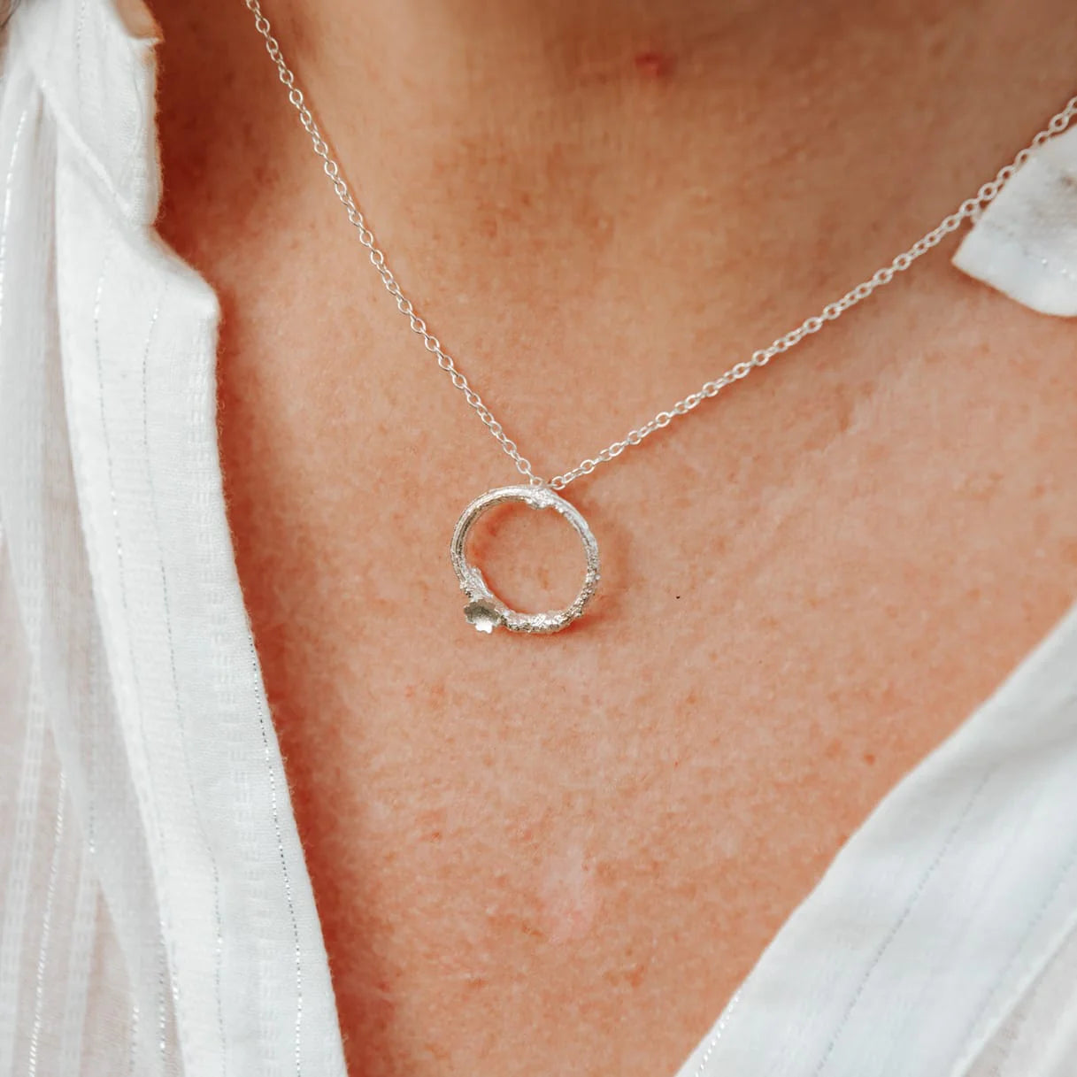 Small Briar Wreath Necklace - Sterling silver